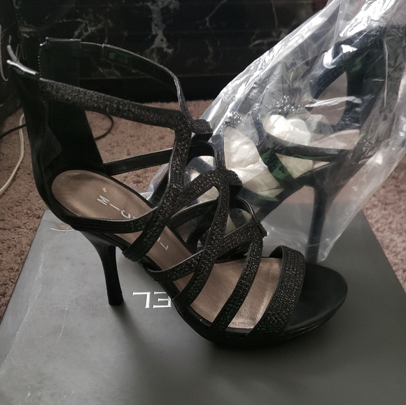 Michael Shannon Brand new heels - Picture 2 of 3